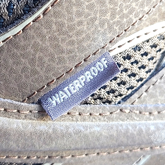 Merrell Moab 2 Mid Waterproof Hiking Shoe - Kids/Youth size 4.5 - Picture 4 of 12